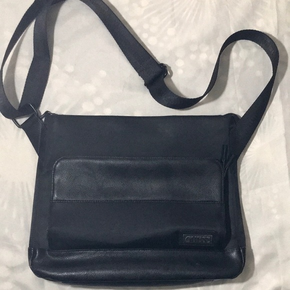 Guess Crossbody messenger bag - Picture 2 of 10